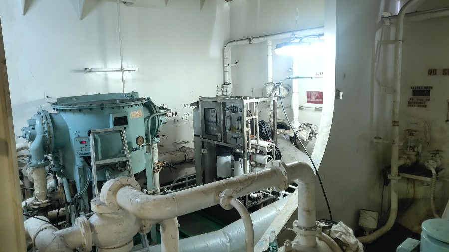 潤(rùn)德澳15噸每天海水淡化裝置助力國(guó)外遠(yuǎn)洋化工船人員健康飲水！